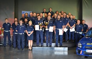 wspólne zdjęcie - sierż. sztab. G. Oleksy na podium po prawej stronie