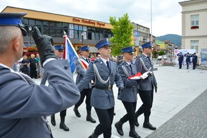 1. poczty wchodzą na płytę rynku