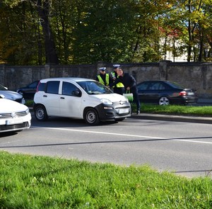 13. kierowca otrzymuje elementy odblaskowe