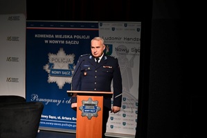 4. insp. A. Bukański przy mównicy - fot. ANS