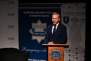 6. J. Ciuła przy mównicy - fot. ANS