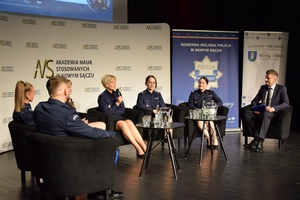 13. panel 2, prelegentki rozmawiają