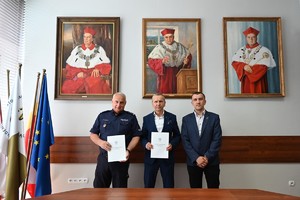 wspólne zdjęcie uczestników spotkania