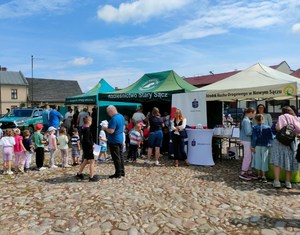 22. stoisko informacyjno-edukacyjne na płycie rynku