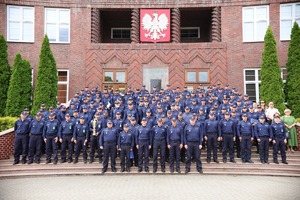 wspólne zdjęcie na terenie Szkoły policji w Słupsku