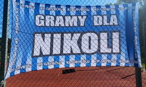 transparent z napisem Gramy dla Nikoli KP Grybów — kopia