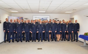 zdjęcie grupowe uczestników uroczystej zbiórki