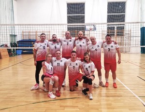 wspólne zdjęcie reprezentacji sądeckich policjantów