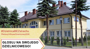 budynek KP w Starym Sączu, napis Głosuj na swojego dzielnicowego