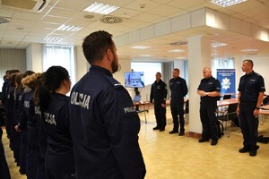 Komendant wita uczestników szkolenia