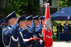 5. poczet sztandarowy i flagowy KMP NS