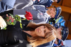 29. pracownica otrzymuje różę