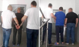 połączone zdjęcia - policjanci prowadzą sprawców rozboju