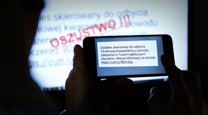 telefon, na wyświetlaczu treść wiadomości