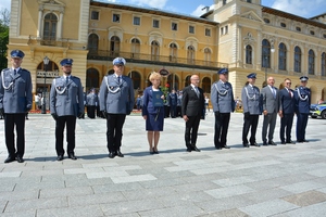 38. policjanci i pracownicy udekorowani Srebrnym Jabłkiem Sądeckim