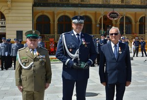 45. działacze PCK z generałem