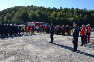 4.  Rozpoczęcie ćwiczeń w terenie  przez Komendanta Miejskiego Policji w  Nowym Sączu. Odprawa wszystkich służb